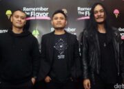 Lirik Lagu Tunggu Aku – Andra and the Backbone